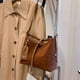 thumbnail image 4 of Bolso Retro Handbag 8027 (Marrón), 4 of 9
