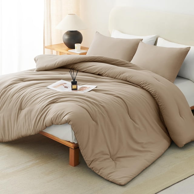 Juego de Edredón Completo CozyLux Taupe Ligero de 3 Piezas