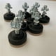 thumbnail image 2 of Niveladores de muebles con pies de nivelación con protectores de piso, juego de 20, nivelador de patas de tornillo ajustable de alta resistencia, niveladores de mesa de gabinete de banco de traba, 2 of 5
