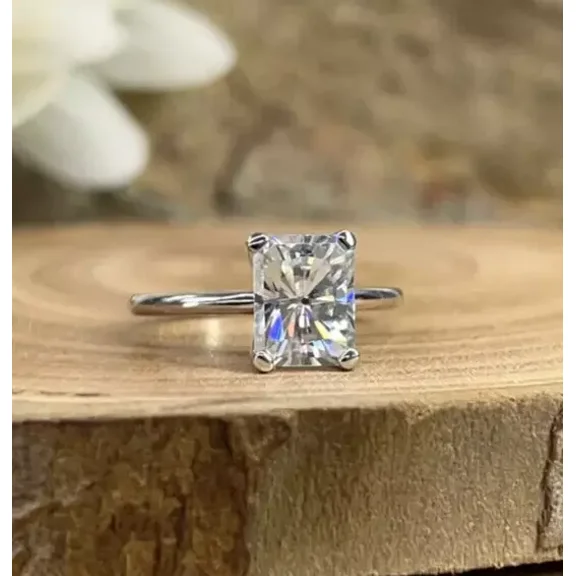 2 Ct Radiant-Cut VS1/G Moissanite Solitaire Wedding Ring Sterling Silver