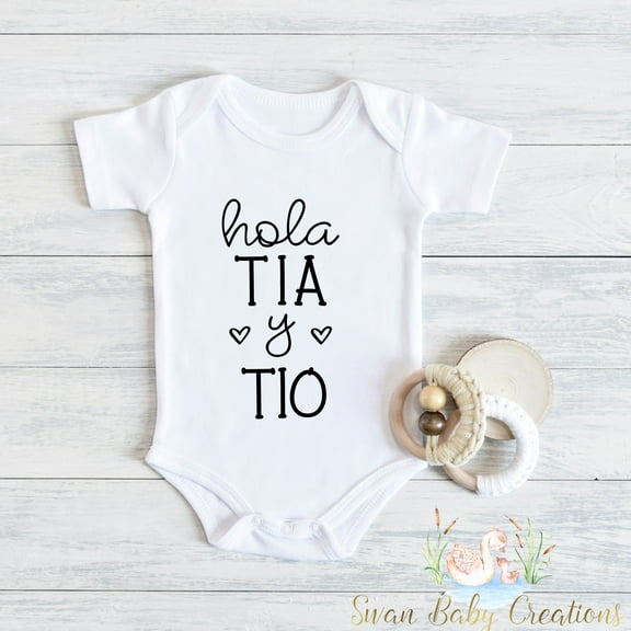 Hola Tia Y Tio Bodysuit, Spanish Baby Announcement Outfit, Pregnancy Reveal To Aunt And Uncle, Cute Bodysuit For Family Reveal, Baby Reveal Cute And Cool Baby Bodysuit, Baby Bodysuit Lat 4424