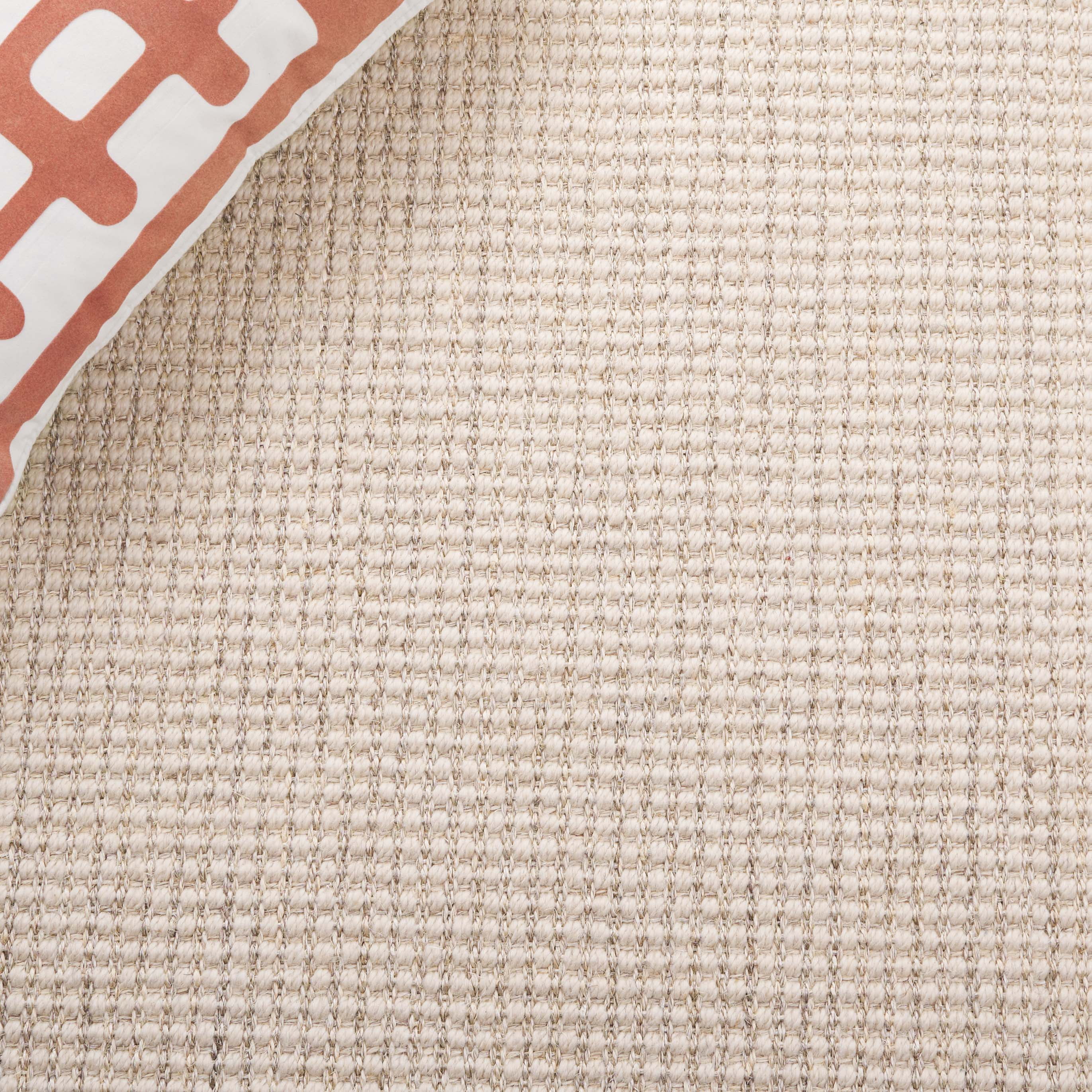 SAFAVIEH Palm Beach Sabrina Solid Area Rug, Ivory, 4' x 6'