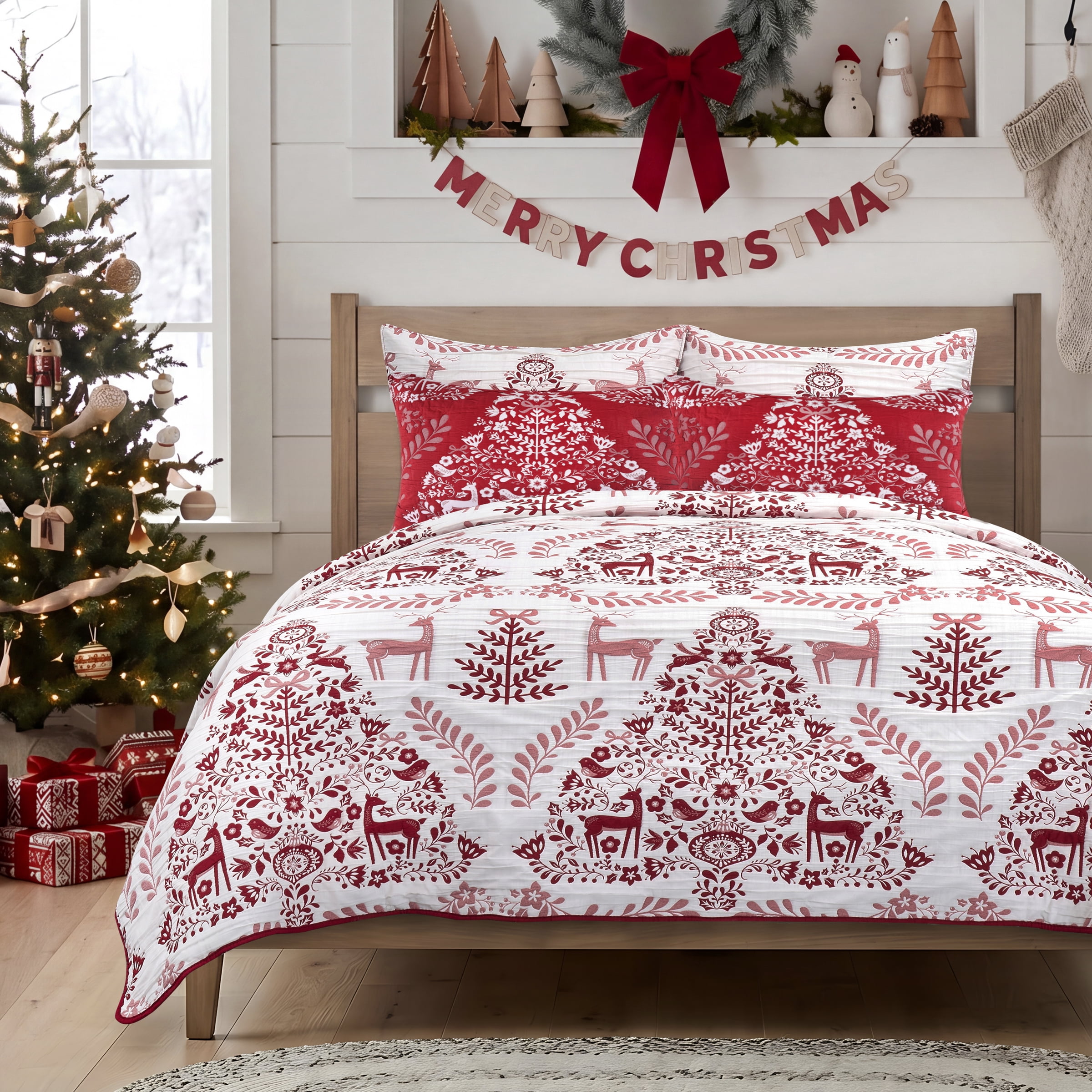 Greenland Home Noella Red Holiday Reversible Coverlet Set, 3-Piece King, for Adults