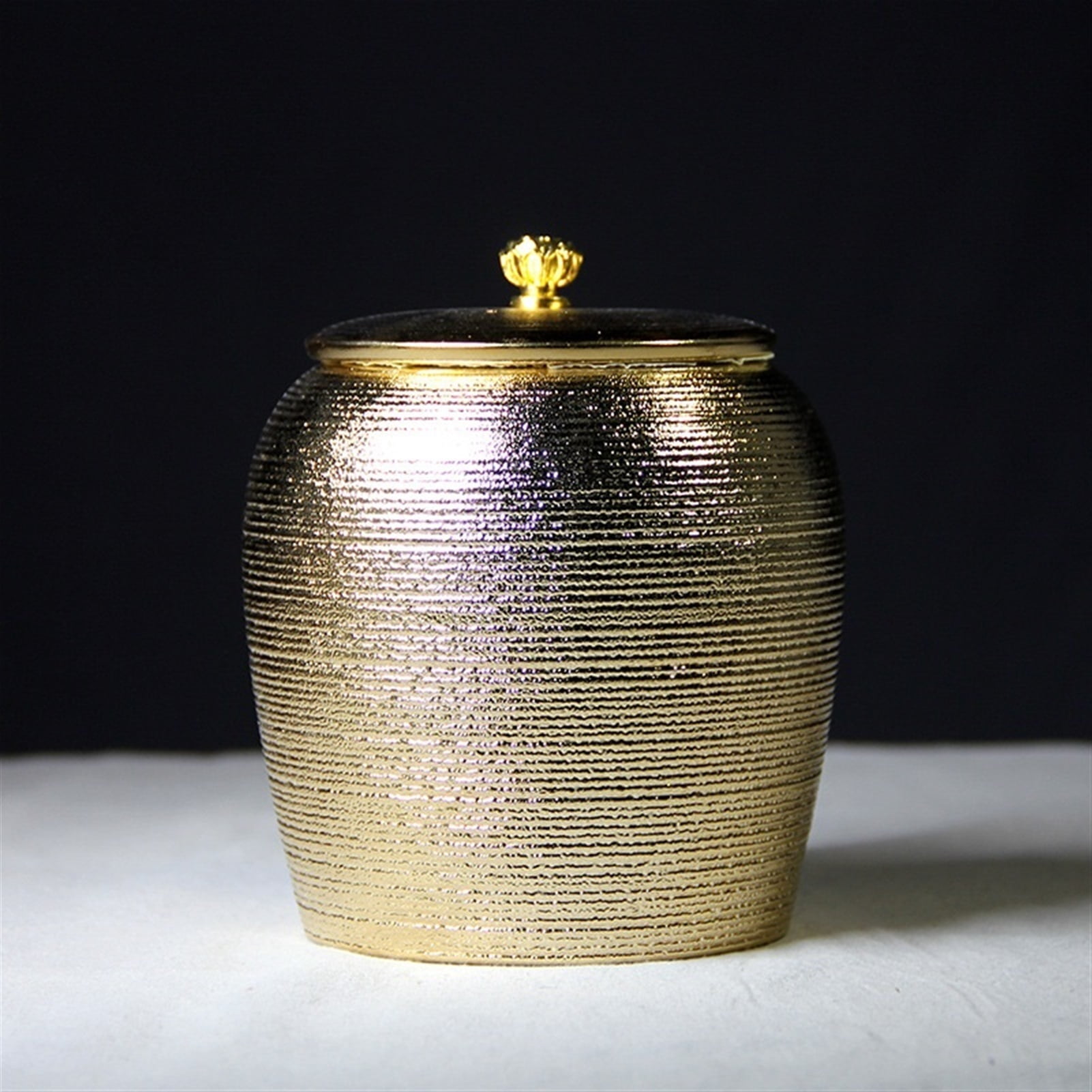 European-style Golden Ceramics Ashes Urn Holder Pet Memorial Funeral Ashes Jar Urn Cremation Keepsake Pal Casket