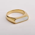 thumbnail image 3 of Anillo de acero de titanio de estilo europeo y americano de estilo retro con diseño de fritilaria blanca y acero de titanio, anillo geométrico de concha con temperamento francés para mujer, 3 of 6
