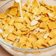 thumbnail image 2 of Catalina Crunch Cereales de Maridaje de Nuez Miel con Almendra, 227 GR, 2 of 7