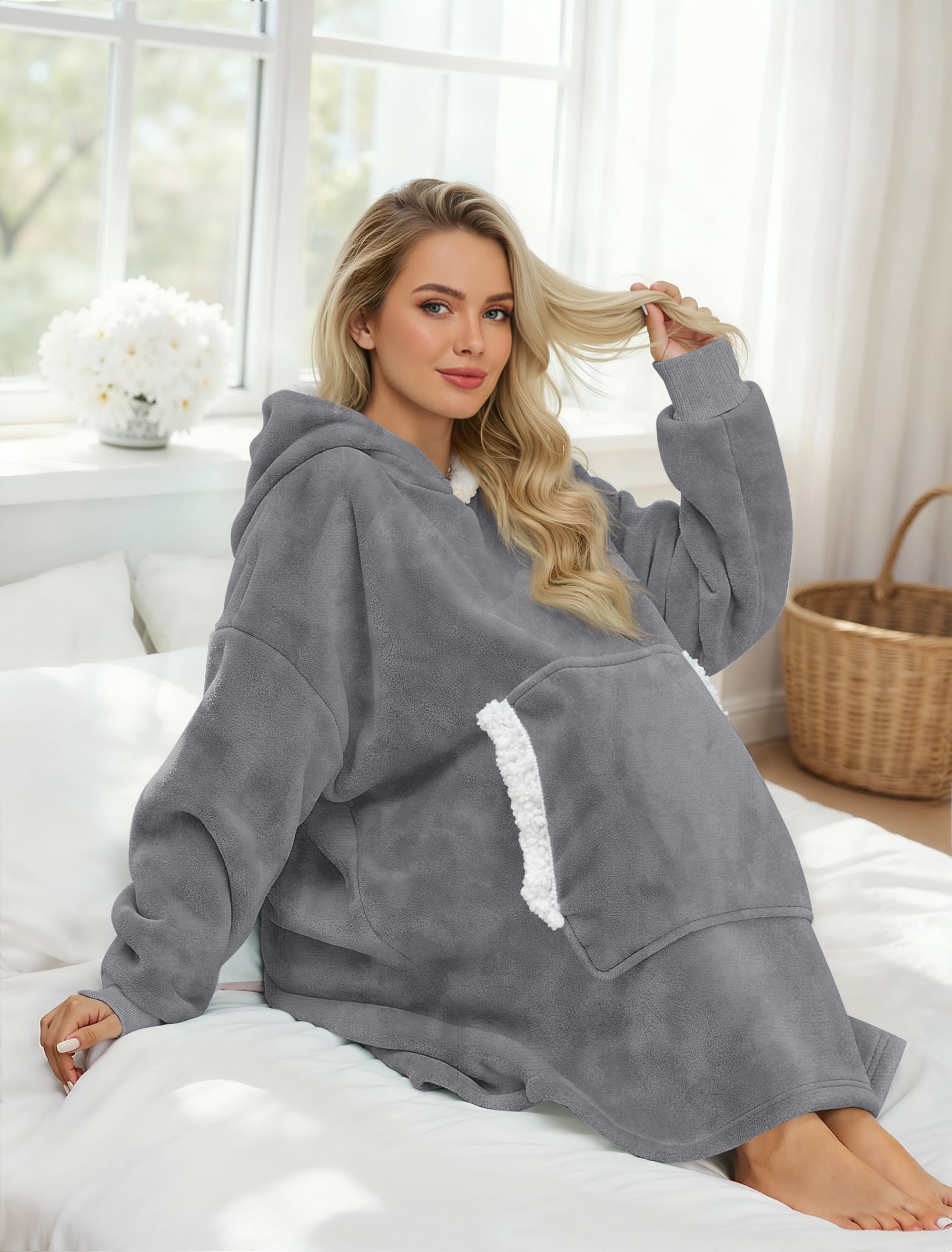 Fantaslook Wearable Blanket Hoodie for Women and Men, Oversized Sherpa Fleece Blanket Sweatshirt with Sleeves & Pocket