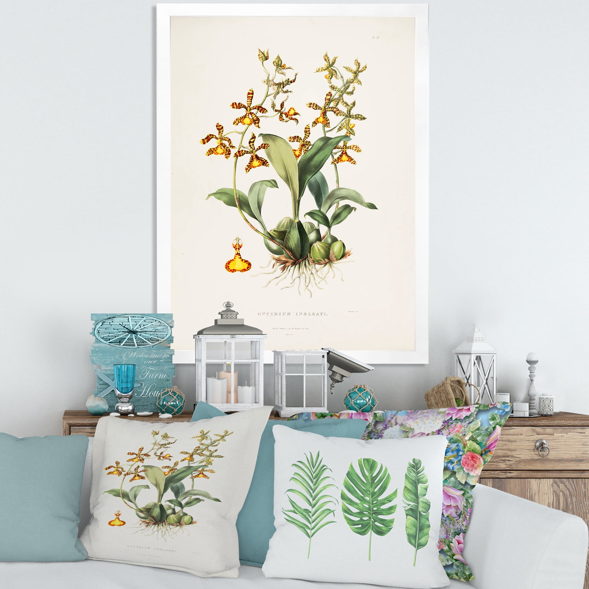 Designart 'Ancient Flower I' Traditional Framed Art Print