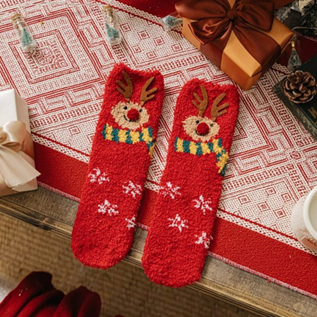 Chaussettes à Moins de 5 $ Rouges Automne Hiver Noël Tissage Peluche Chaudes Corail Peluche Chaussettes Maison