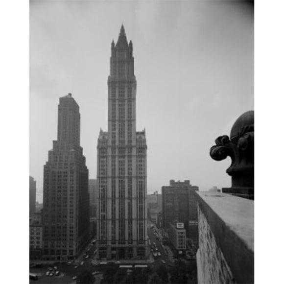 Posterazzi SAL255424836 USA New York State New York City Full View of Woolworth Building Poster Print - 18 x 24 in.