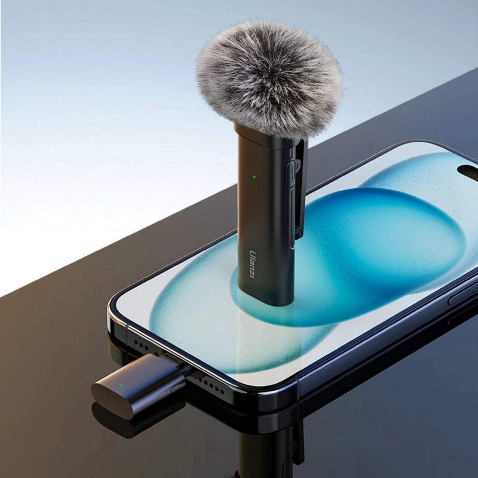 Ulanzi WM-10 Wireless Clip-On Lavalier Microphone for iPhone with Lightning Connector 360° Audio Pickup Noise Reduction Windproof Cover 10m Range for Vlogging Streaming Interviews
