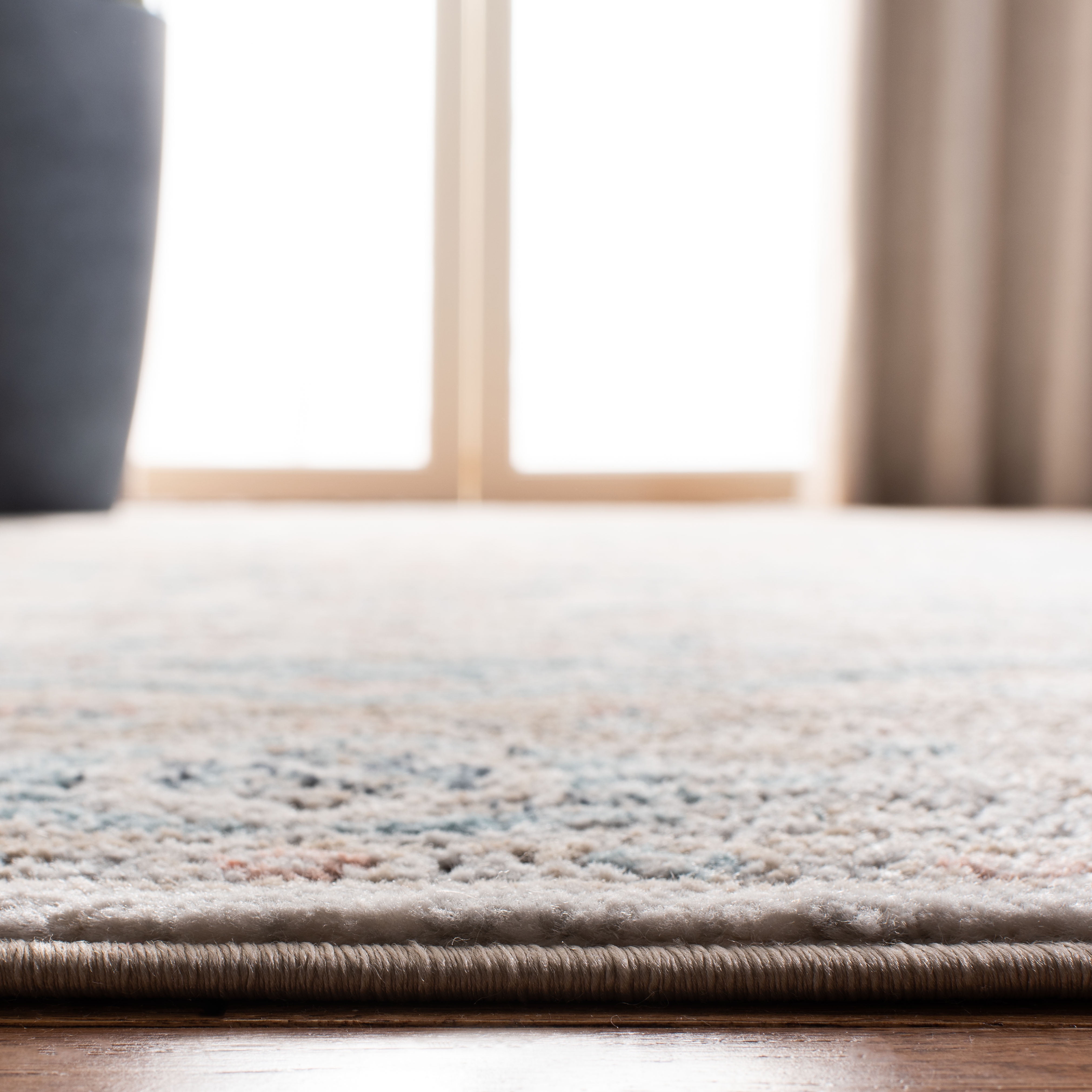 SAFAVIEH Oregon Eilish Floral Area Rug, Grey/Blue, 6'7" x 8'7"