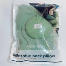 Vivitar Inflatable Neck Pillow with Built-In Hand Pump