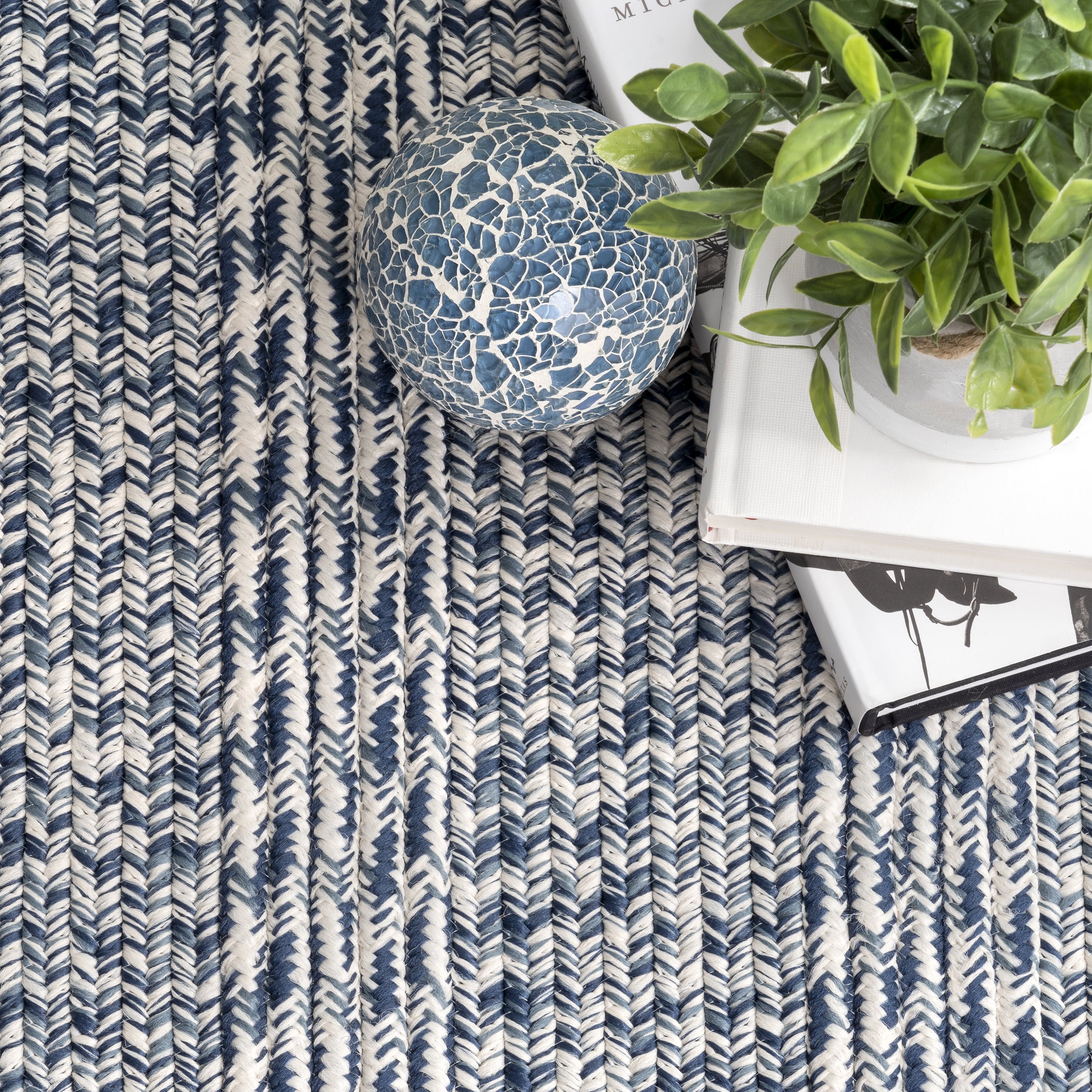 nuLOOM Rowan Braided Texture Indoor/Outdoor Area Rug, 2' 6" x 8', Blue