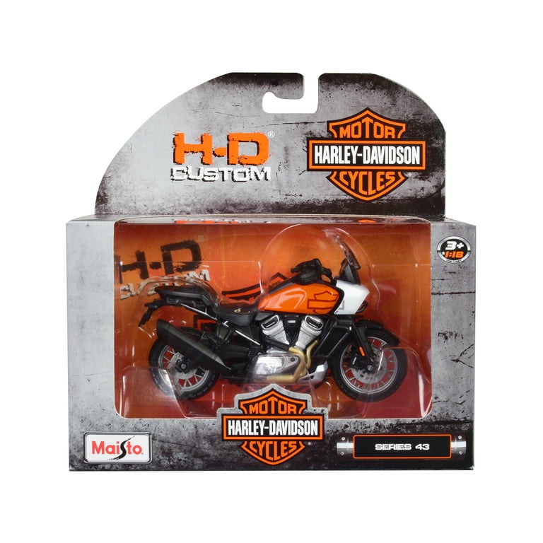 2023 MAISTO H-D CUSTOM 1:18 SCALE GOLD 2022 HARLEY DAVIDSON