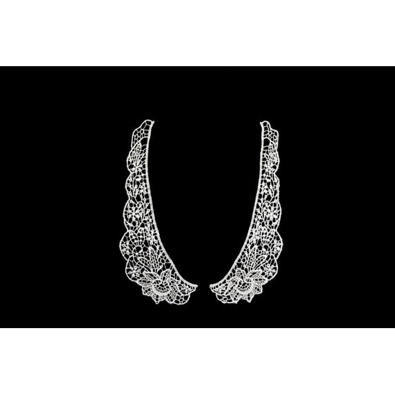 Lily 7.5"x2.5" White Peter Pan Embroidered Collar Venice Lace Applique by Pair