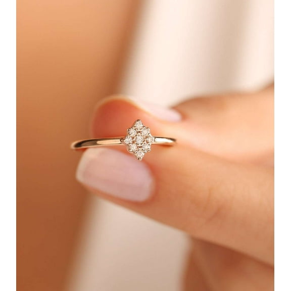 vylahjewellery 1 Ct Round Cut Ring Moissanite Diamond Ring for Women Classic Plated White Gold Wedding Anniversary Ring