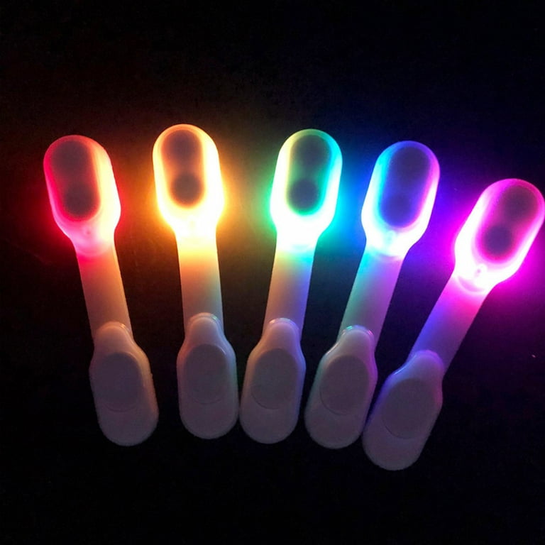 4 Pcs Hands-free Magnetic Light Flashlight Badge Lights for Nurses Clip on  Cap Dog Night Walking LED Mini 