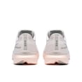 thumbnail image 4 of Zapatilla Saucony Kinvara 15 para mujer Moon/Jade, talla 7.5, 4 of 6