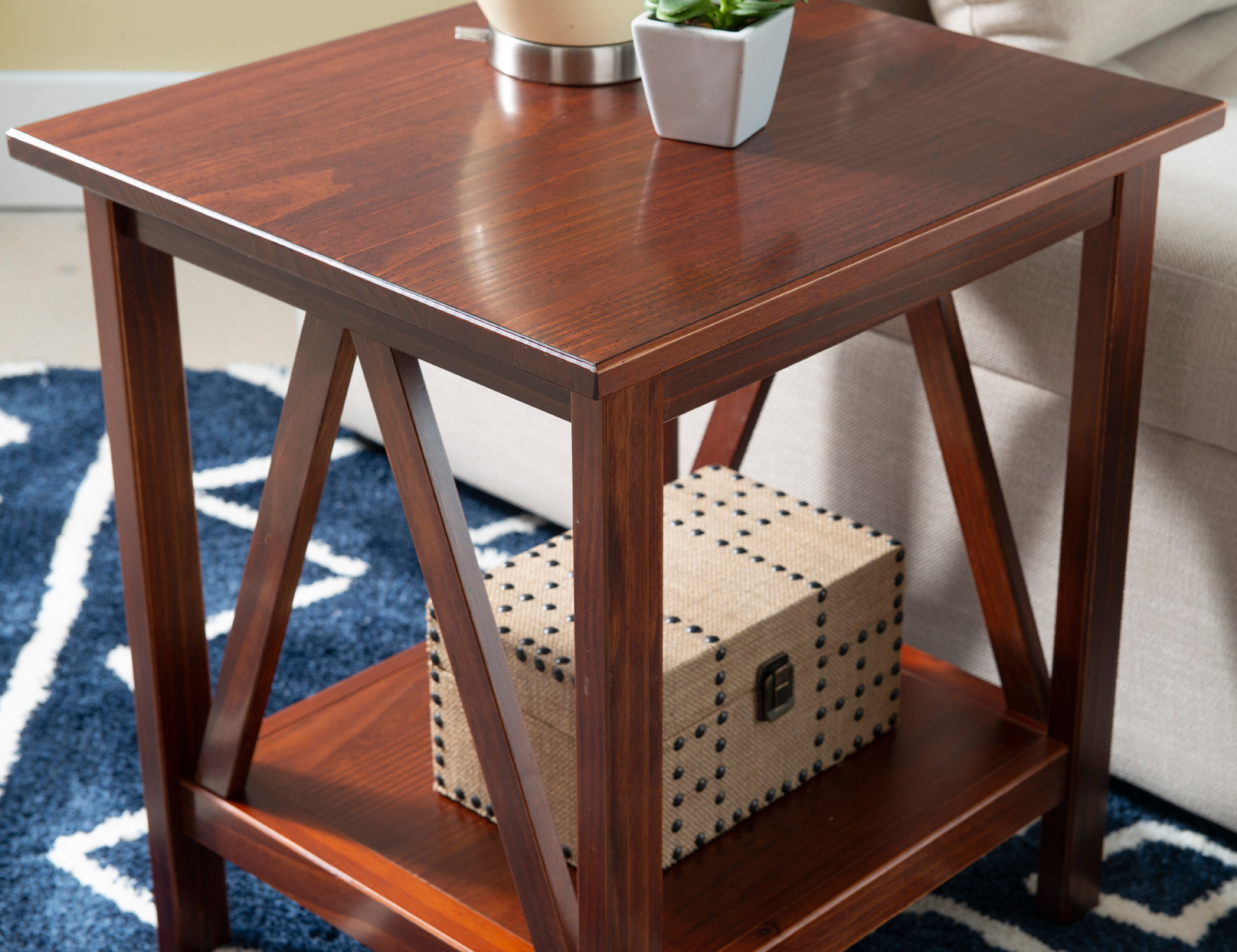 14360円 現金特価 Linon Titian End Table with Bottom Shelf 22 inches Tall Multiple Colors Red 家具 木製 サイドテーブル 14360円 現金特価 Linon Titian End Table with Bottom Shelf 22 inches Tall Multiple Colors Red 家具 木製 サイドテーブル