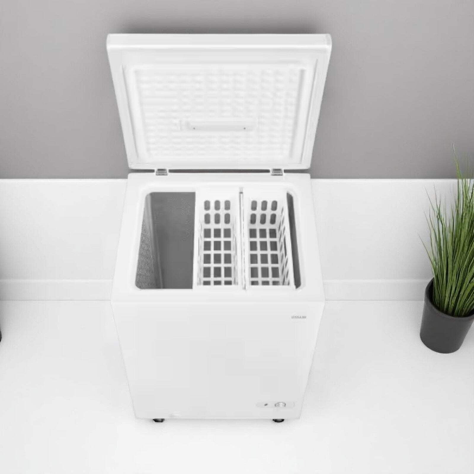 Vissani 5.0 cu. ft. Manual Defrost Chest Freezer with LED Light