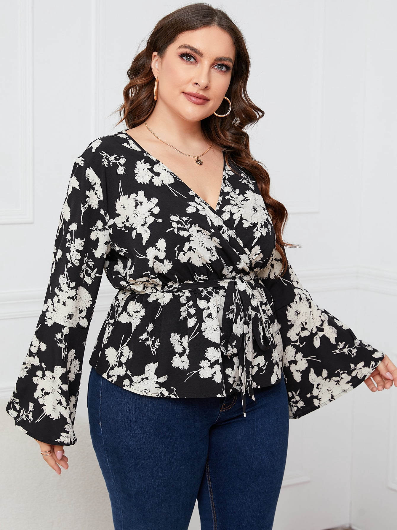 Black and White Women's Plus Floral 
