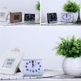 thumbnail image 5 of Naiovety Reloj despertador de forma cuadrada, Radio, movimiento de de barrido silencioso, decoración de mesa, alimentado por batería, Decoración del hogar Blanco, 5 of 5