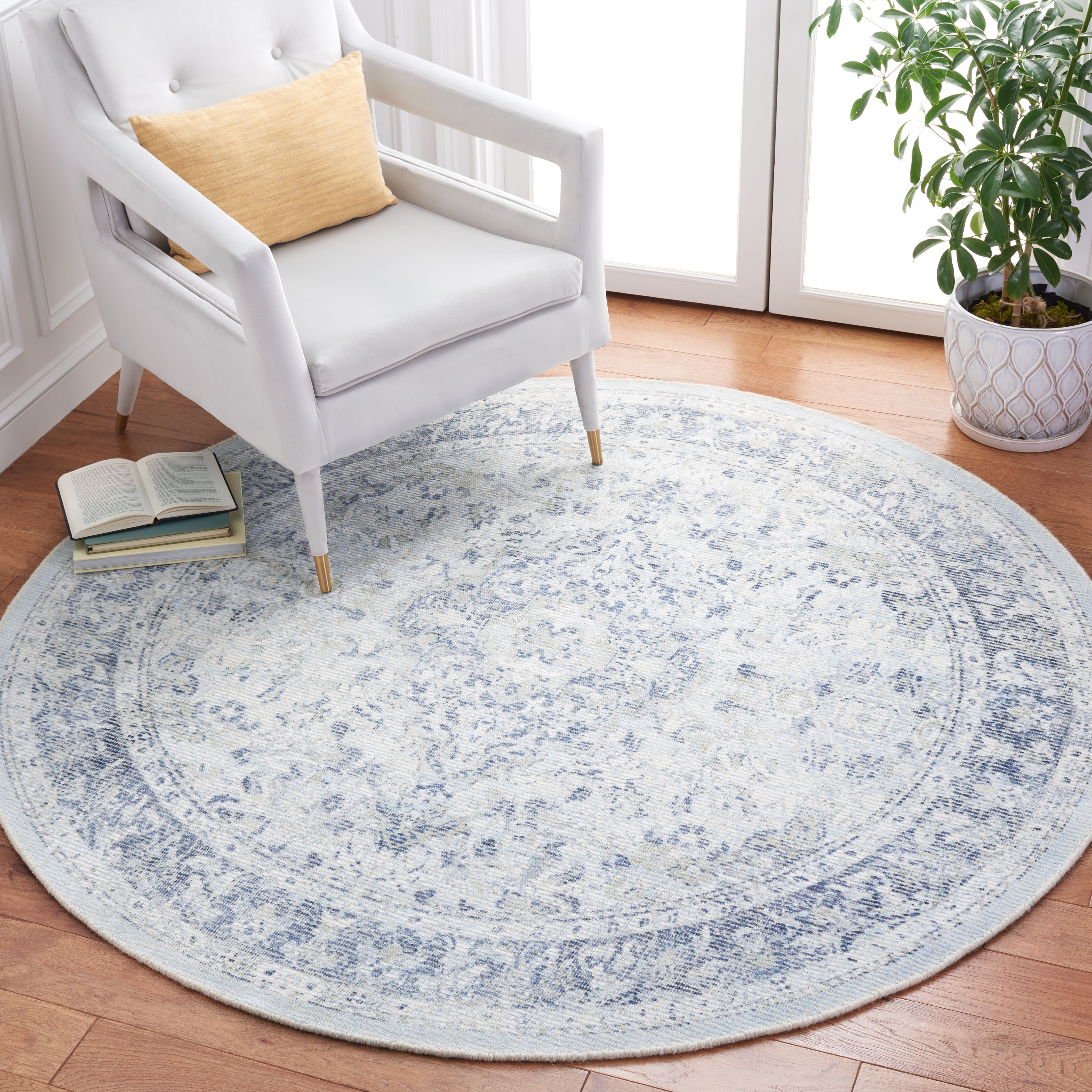 SAFAVIEH Restoration Vintage Fletcher Medallion Area Rug, Ivory/Blue, 6' x 6' Round
