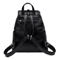 thumbnail image 2 of Mochila Impermeable Antirrobo De Cuero Negra, 2 of 4