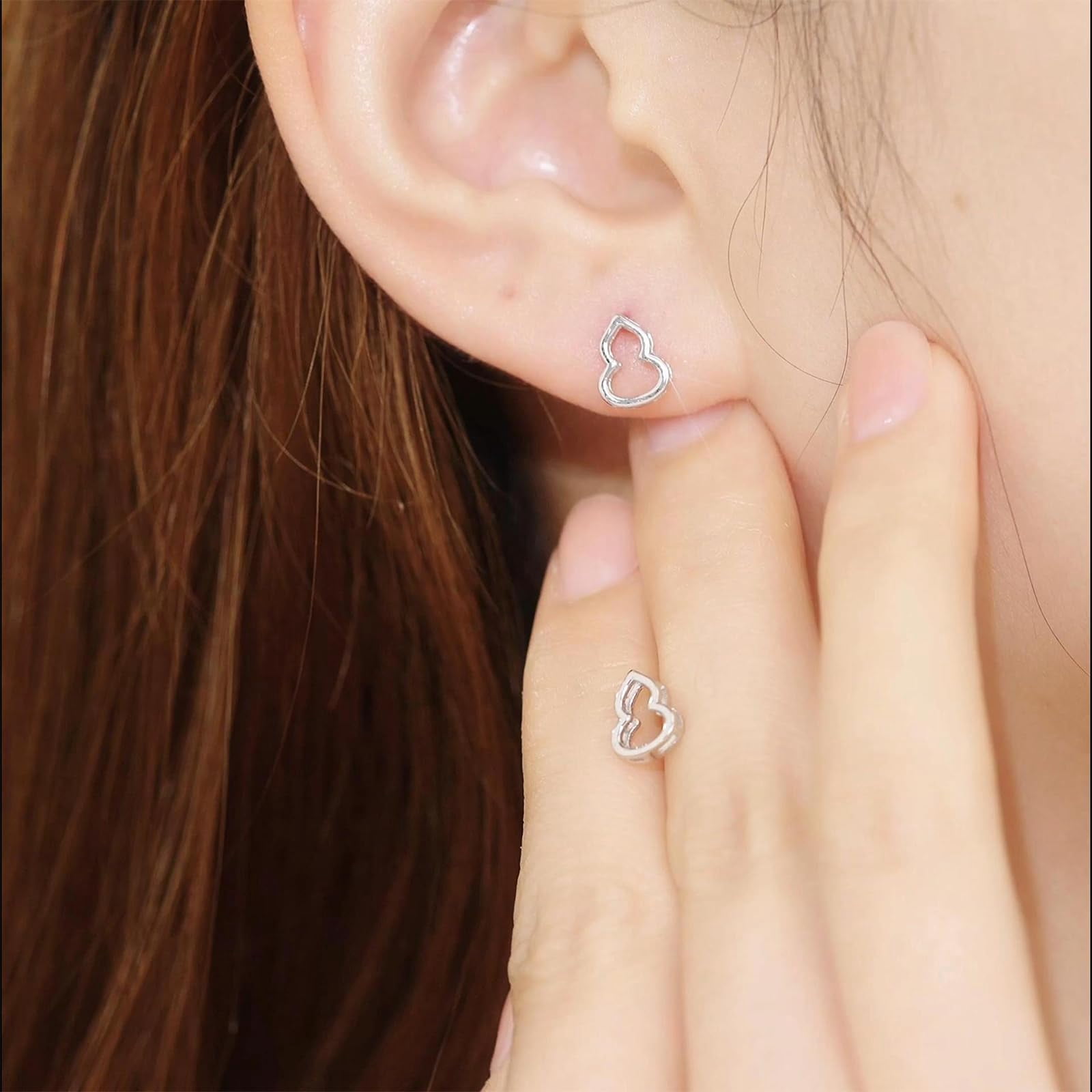 ZHOU LIU FU PT950 Platinum Gourd Earrings Delicate Lucky Hulu Studs Hollow Design Hypoallergenic Earrings for Women Mom Daughter Birthday Anniversary B0914323