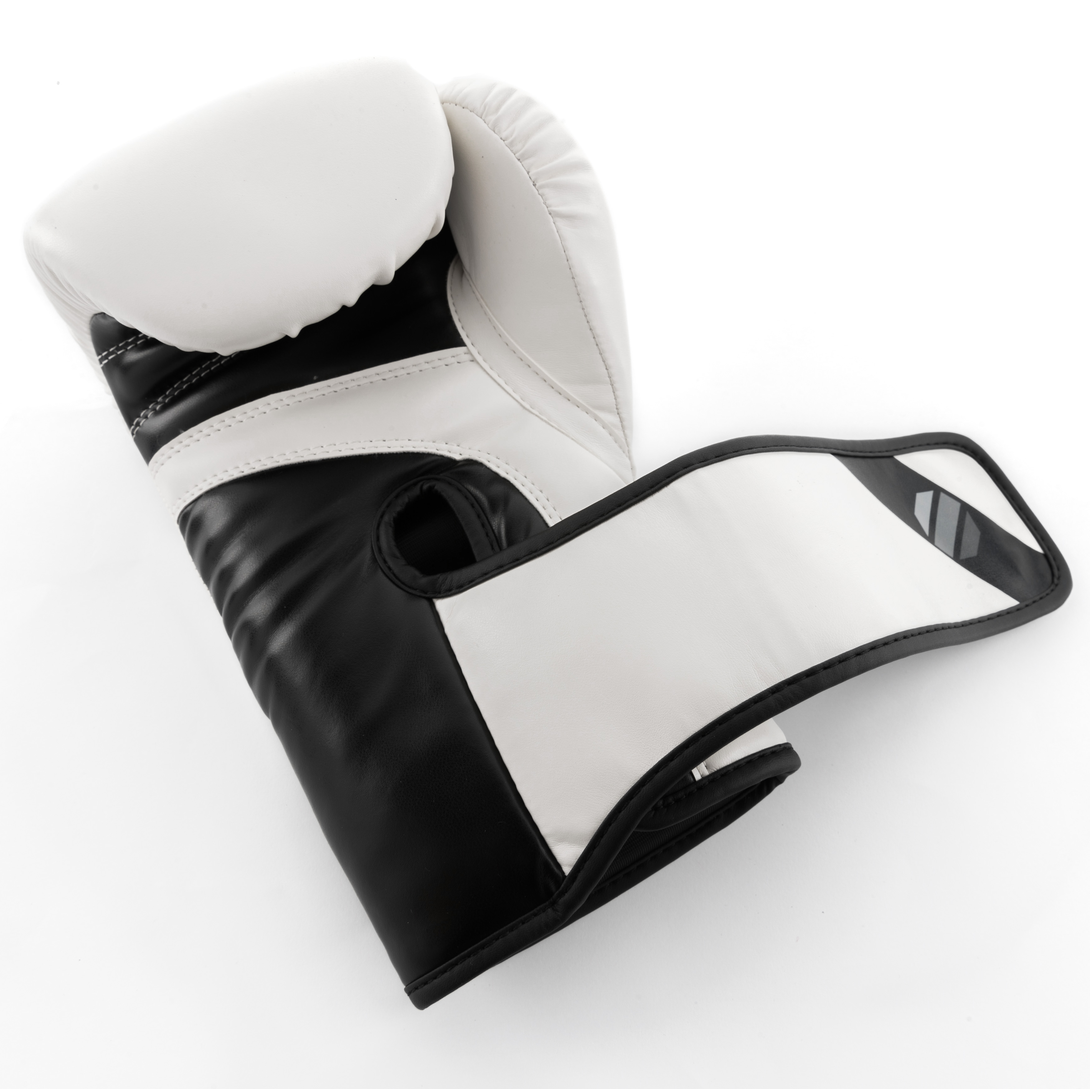 UFC Youth Fitness Training Gloves - 6oz, White - Durable Cardio Boxing Gloves, Ideal for Bag Work, Mitts, Kickboxing & Home Fitness