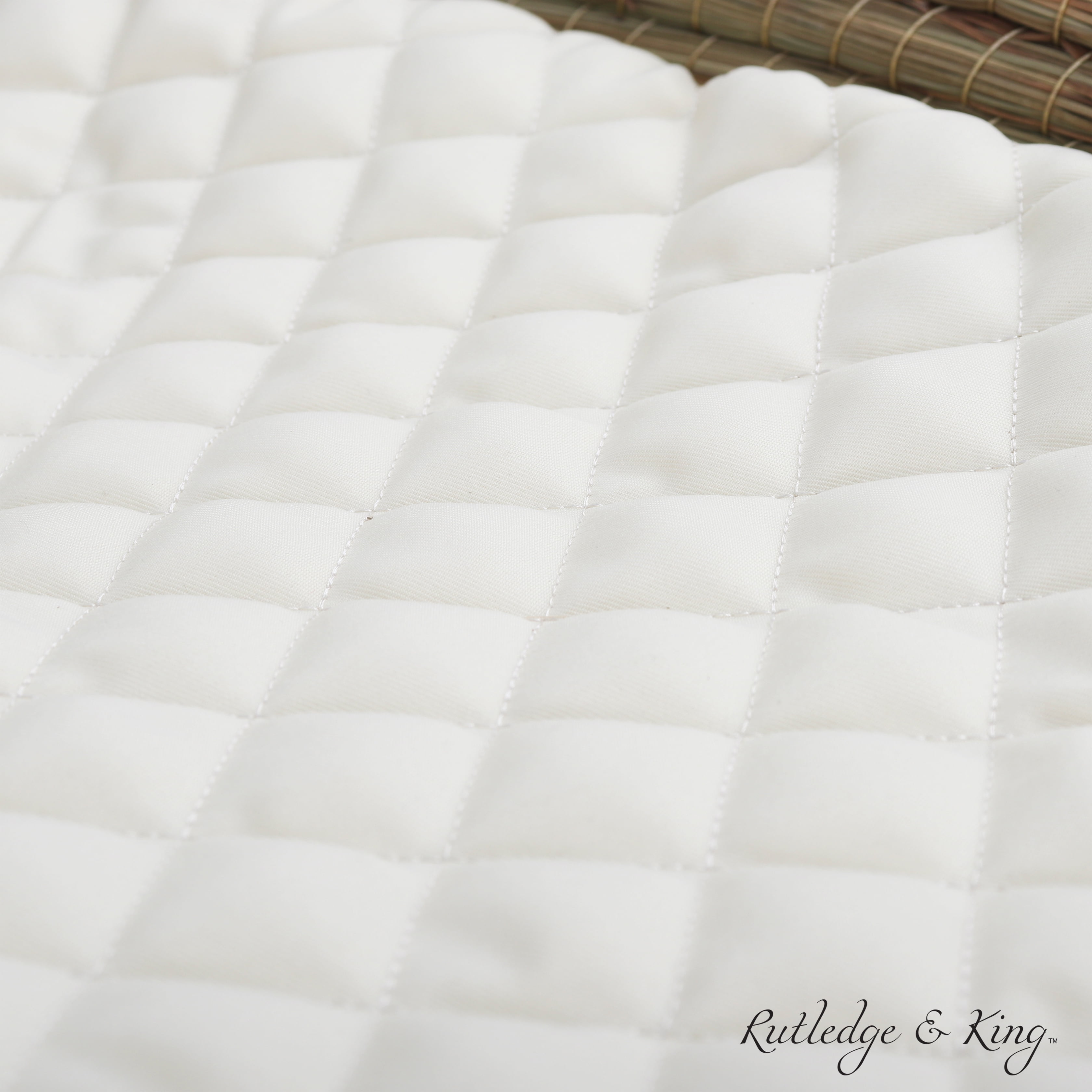 Rutledge & King Rattan Dog Bed - Pet Bed - Dog Beds & Furniture (Natural)
