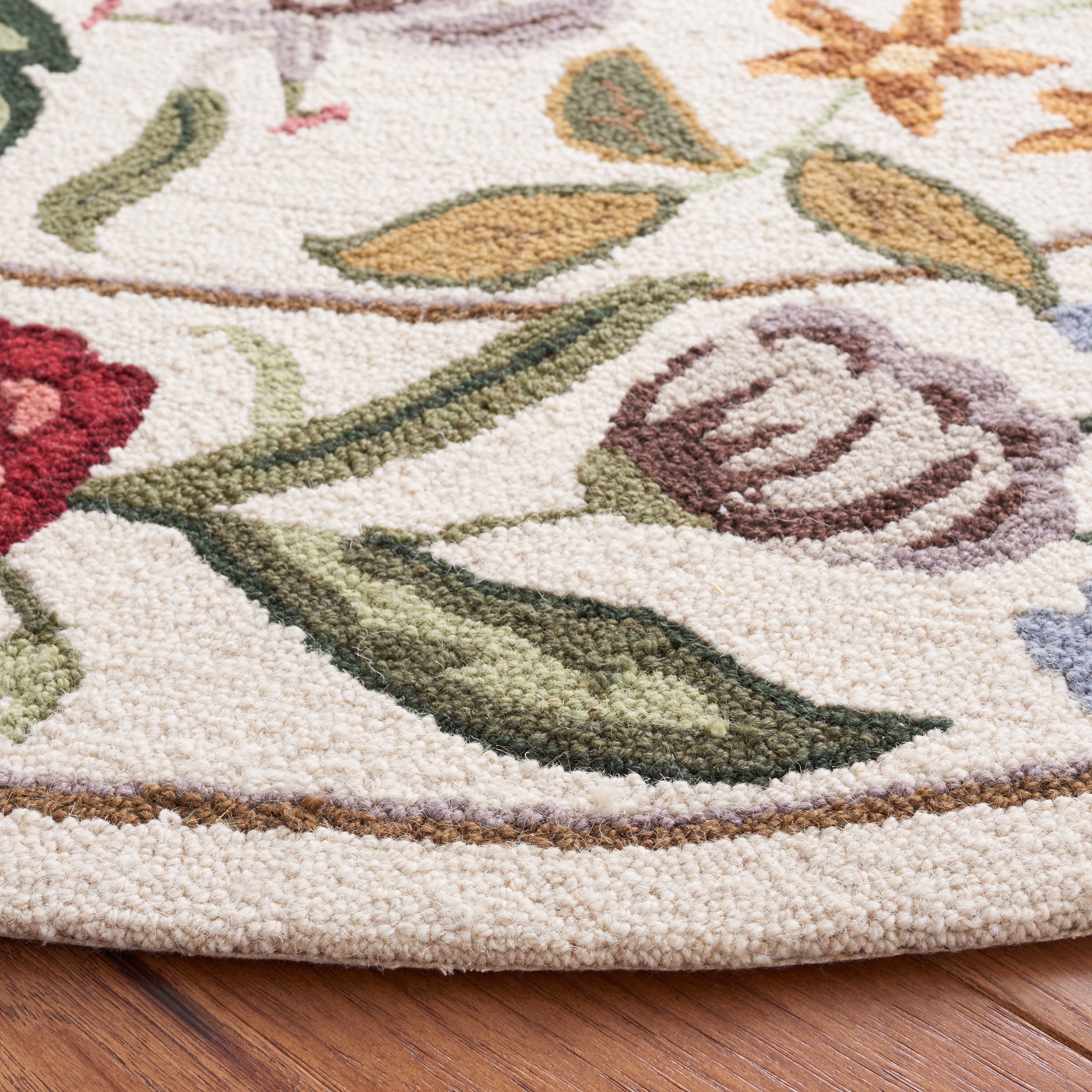 Safavieh Chelsea Mabelle Floral Wool Area Rug, Ivory/Green, 6' x 6' Round