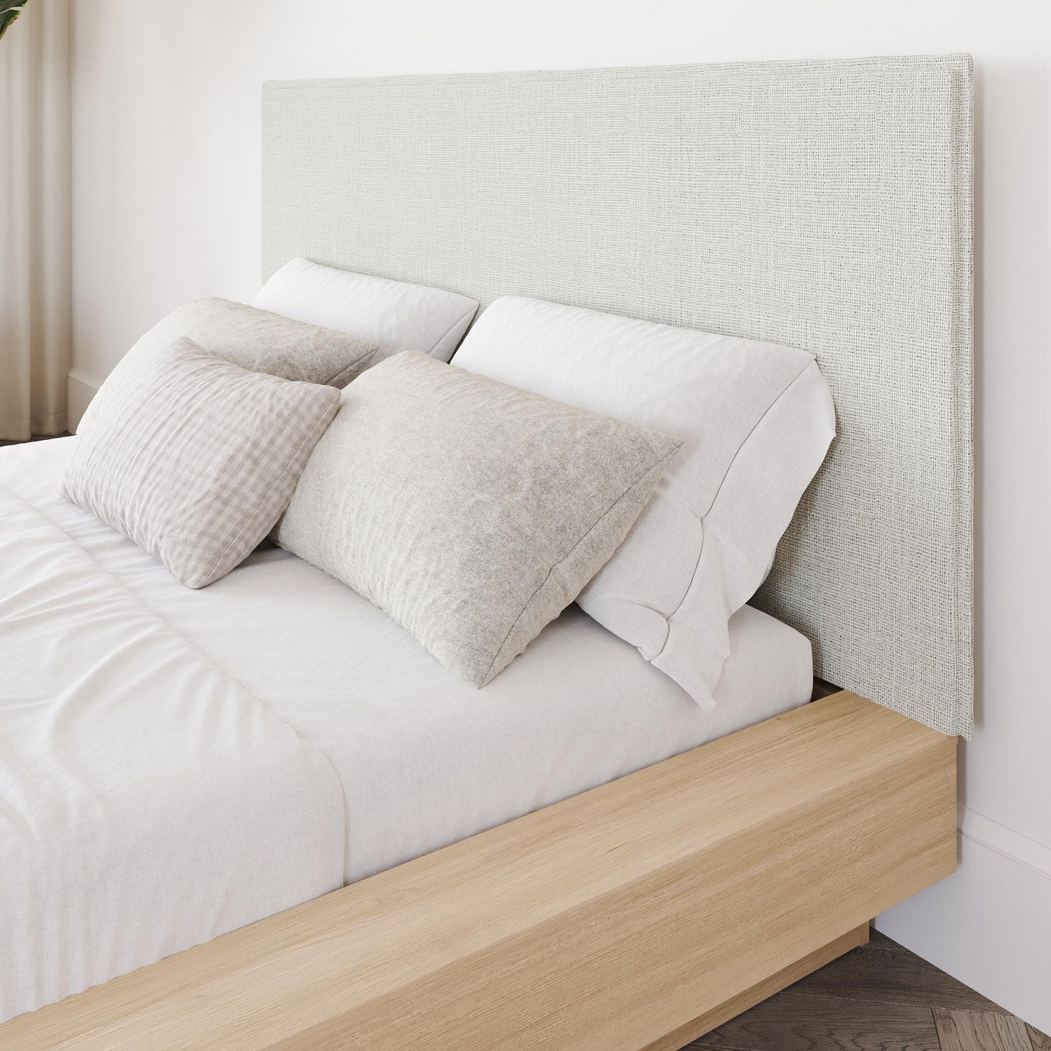 Lit plateforme Julian Queen Size avec tête de lit rembourrée