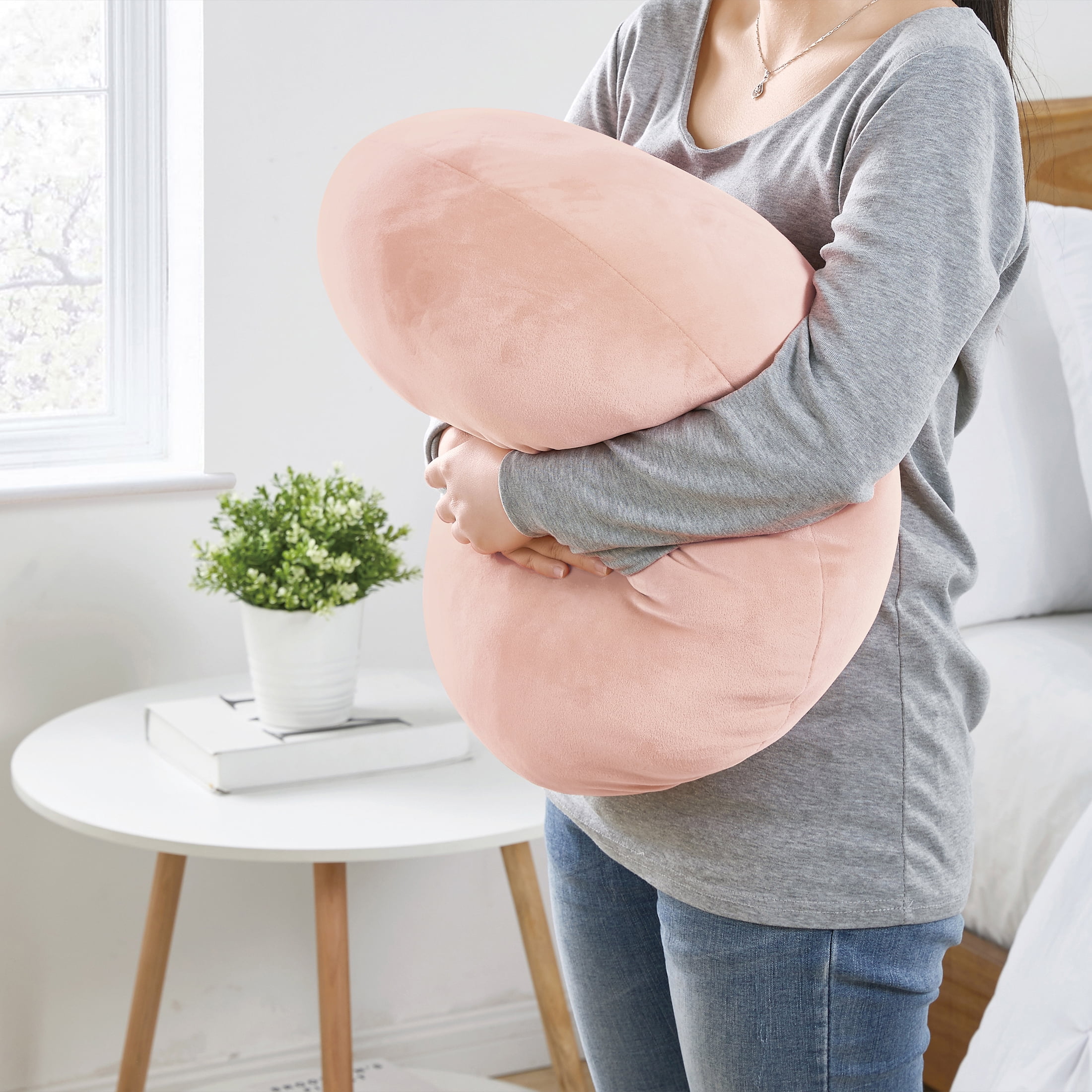 Mainstays 21" x 21" Peach Squishy Extra Soft Round Decorative Pillow, 1-Pack, for All Ages