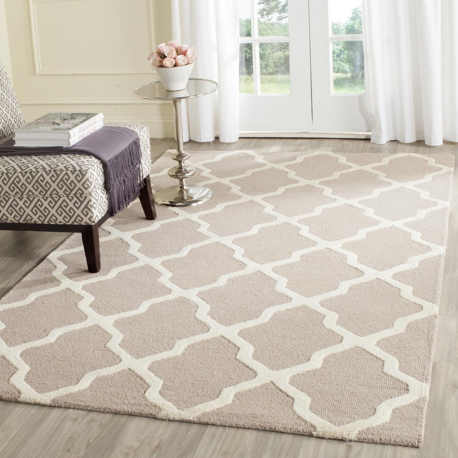 Safavieh Cambridge Liam Geometric Area Rug