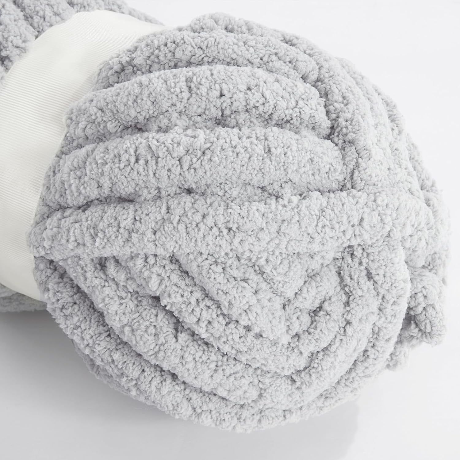 6 Pack/ 8 Pack Chunky Chenille Yarn for Crocheting, Bulky Thick Fluffy Yarn for Knitting, Bulky Chunky Yarn for Hand Knitting Blanket, Super Soft Plush Yarn (27yds Each Skein)