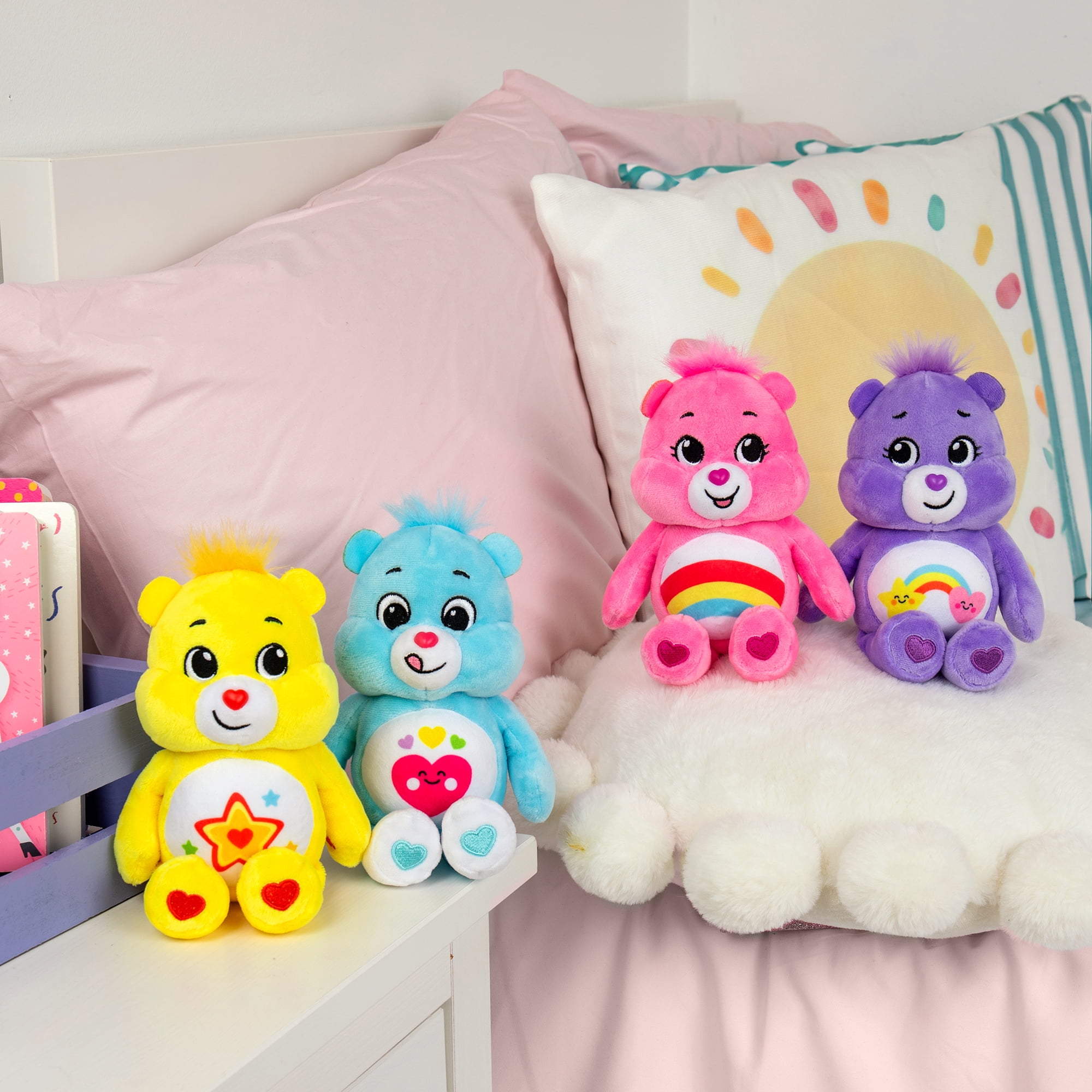 Care Bears ギフトボックス 8種類 Care Bears 8 Inch Plush 4-Pack Treasure Box - Soft Huggable
