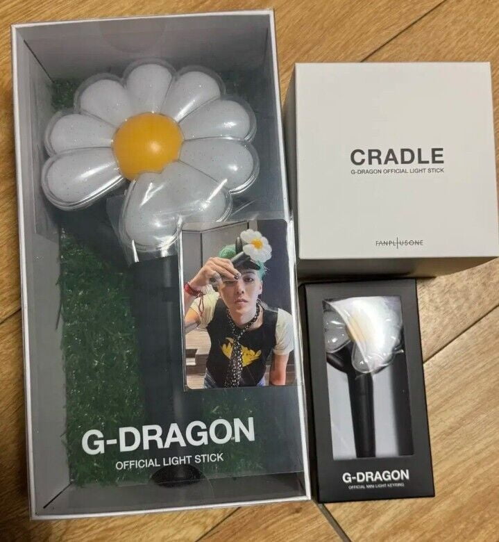 アイドル G-DRAGON OFFICIAL LIGHT STICK CRADLE G-DRAGON OFFICIAL LIGHT STICK CRADLE – SubK Shop