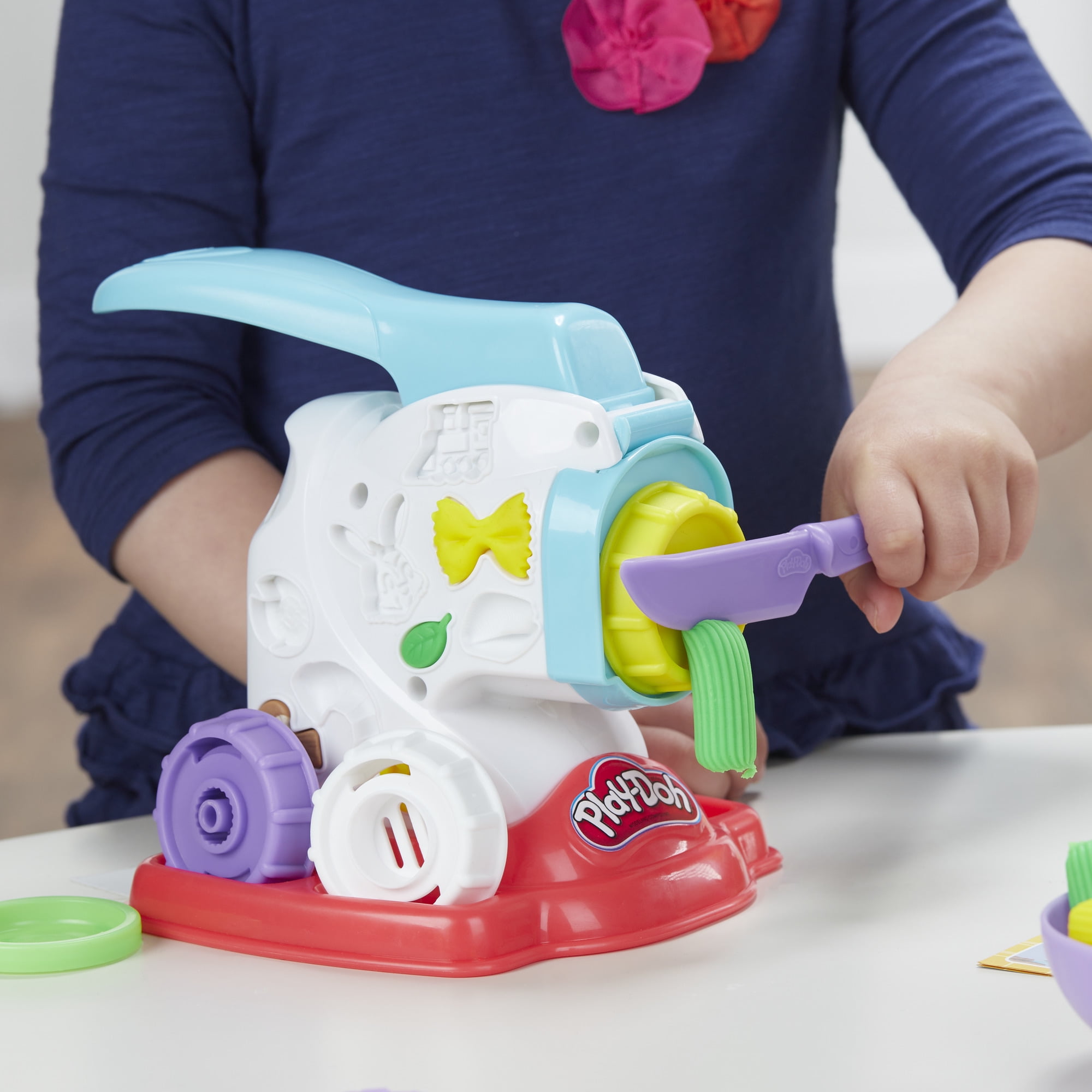 Play-Doh Kitchen Creations Stovetop Super Set only $12.16 (Reg. $30!)