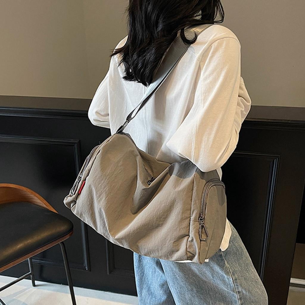 Sports Gym Bag Foldable Travel Duffle Bag Carry On Bags for Women Girls Waterproofs Overnight Bag for Yogas