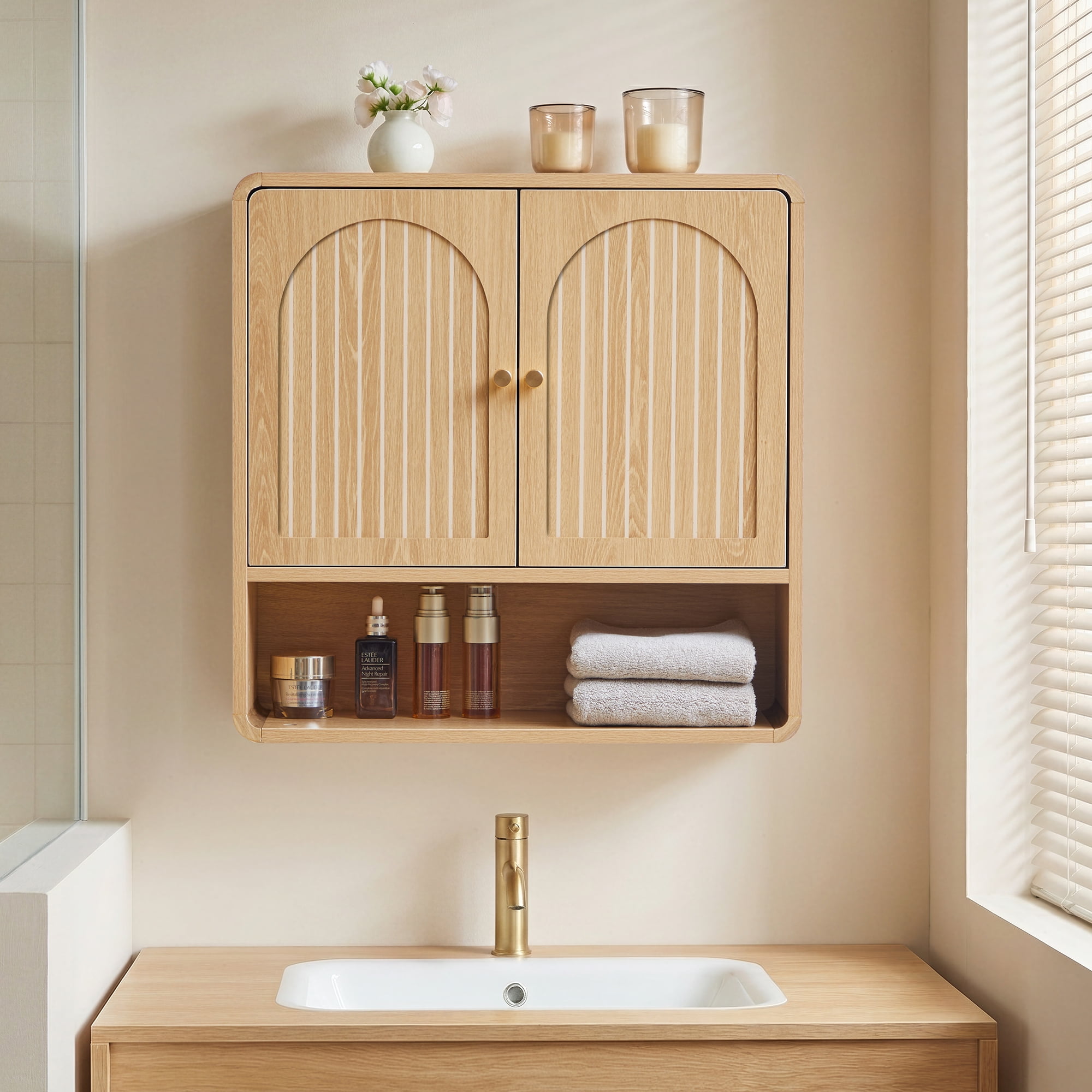 Wirrytor Modern Fluted Medicine Cabinet Storage, Wooden Bathroom Wall Cabinet with Hanging Rod Adjustable Shelf, Natural Oak