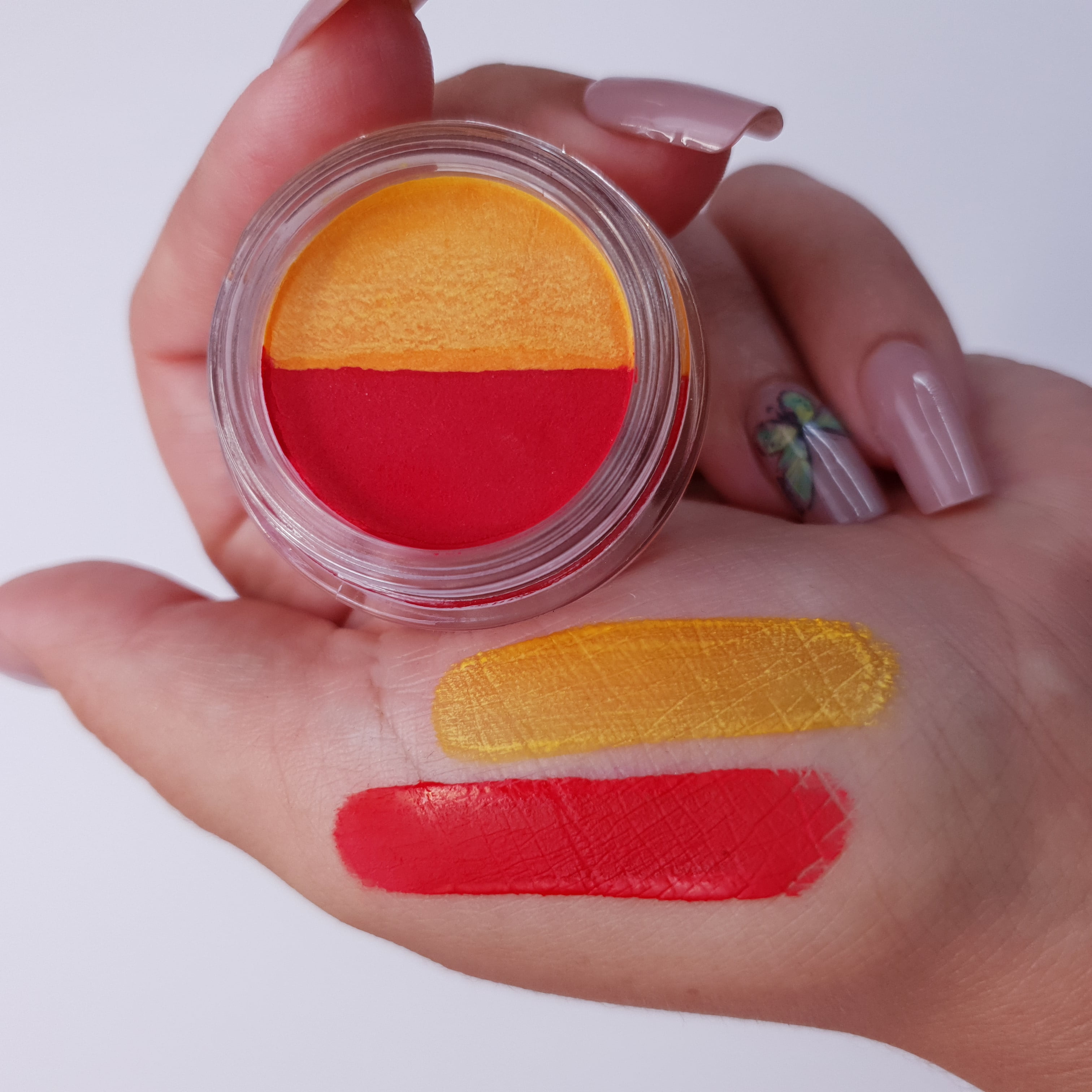 Relove by Revolution Water Activated Liner - Double Up
