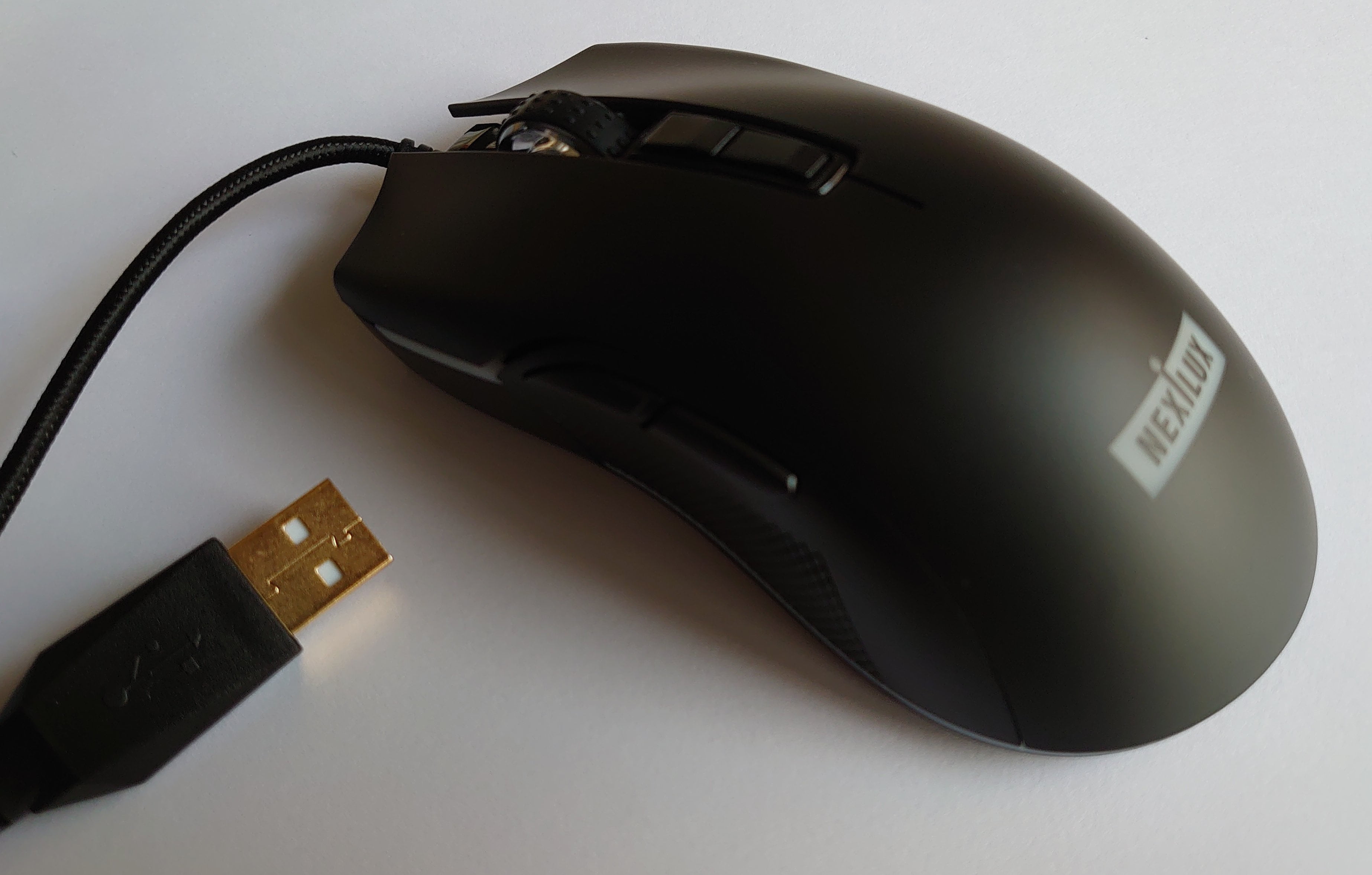 PC WIRED OPTICAL GAMING MOUSE with Customizable RGB - NEXiLUX