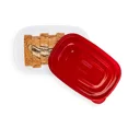 thumbnail image 3 of Contenants rectangulaires pour la conservation des aliments Rubbermaid TakeAlongs à emporter, couvercles rouge rubis, 1.8 L (8&nbsp;tasses), paquet de 2, 3 of 5