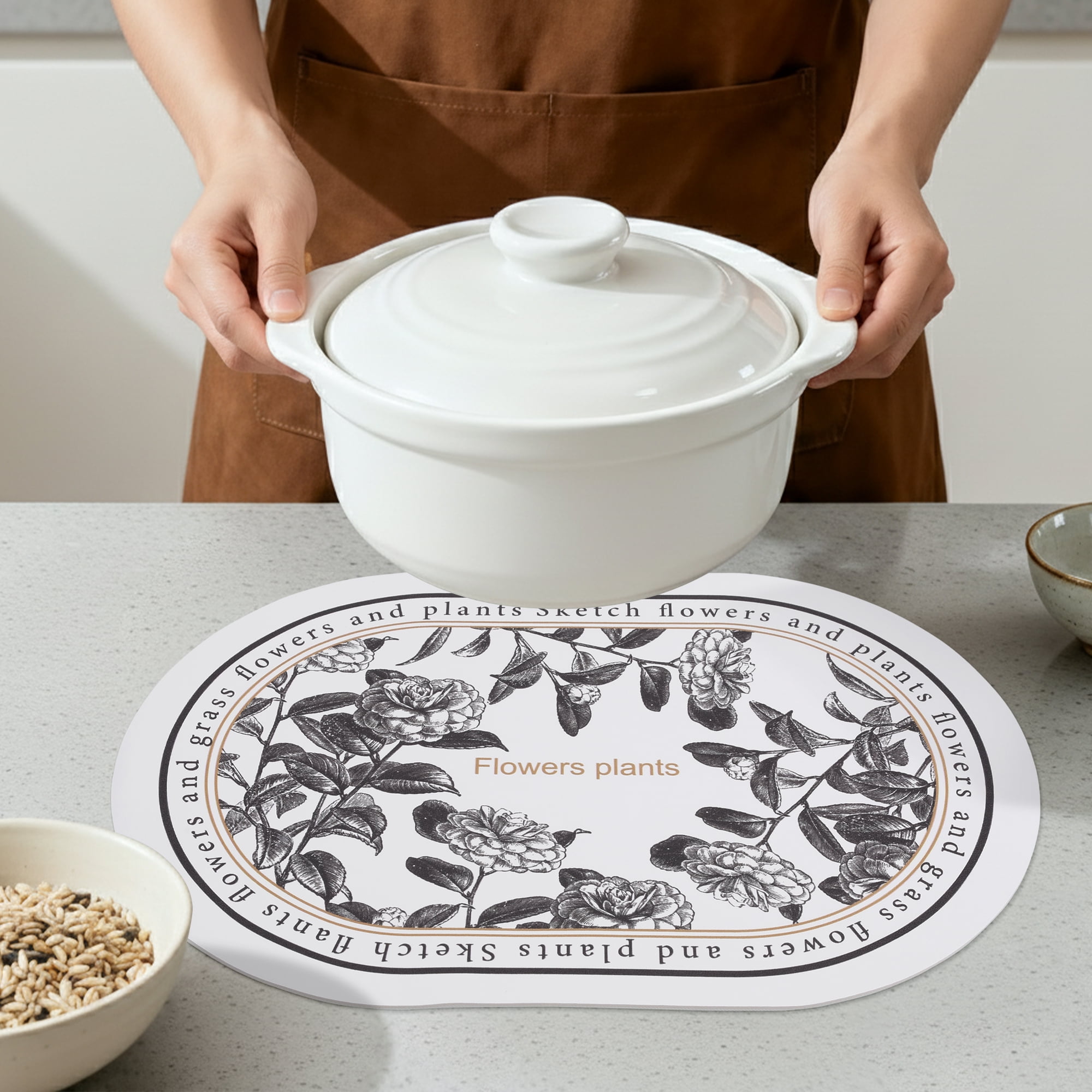 Placemats Set of 6 Floral Leather Placemats for Kitchen Dining Table Decor Heat Resistant Table Placemats Wipeable Table Mat Black/White 17.7*11.8inch