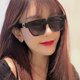 thumbnail image 3 of Moda Vintage gran marco cuadrado mujeres gafas de sol marca de lujo V clásico al aire libre sombra gafas para mujer UV400, 3 of 4