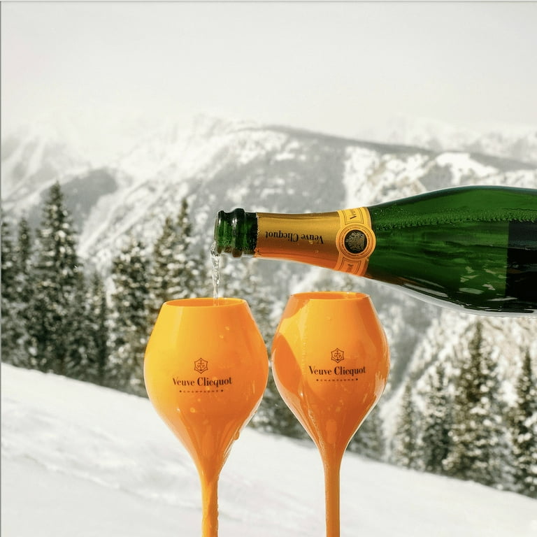 Veuve Clicquot Yellow Label Brut Sparkling White Wine Veuve Clicquot Yellow Label Brut Sparkling White Wine