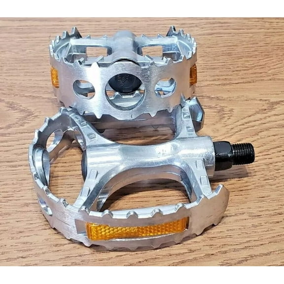 1/2" Bike BMX Cage Trap pedal. MTB Bicycle Pedals, Silver color.