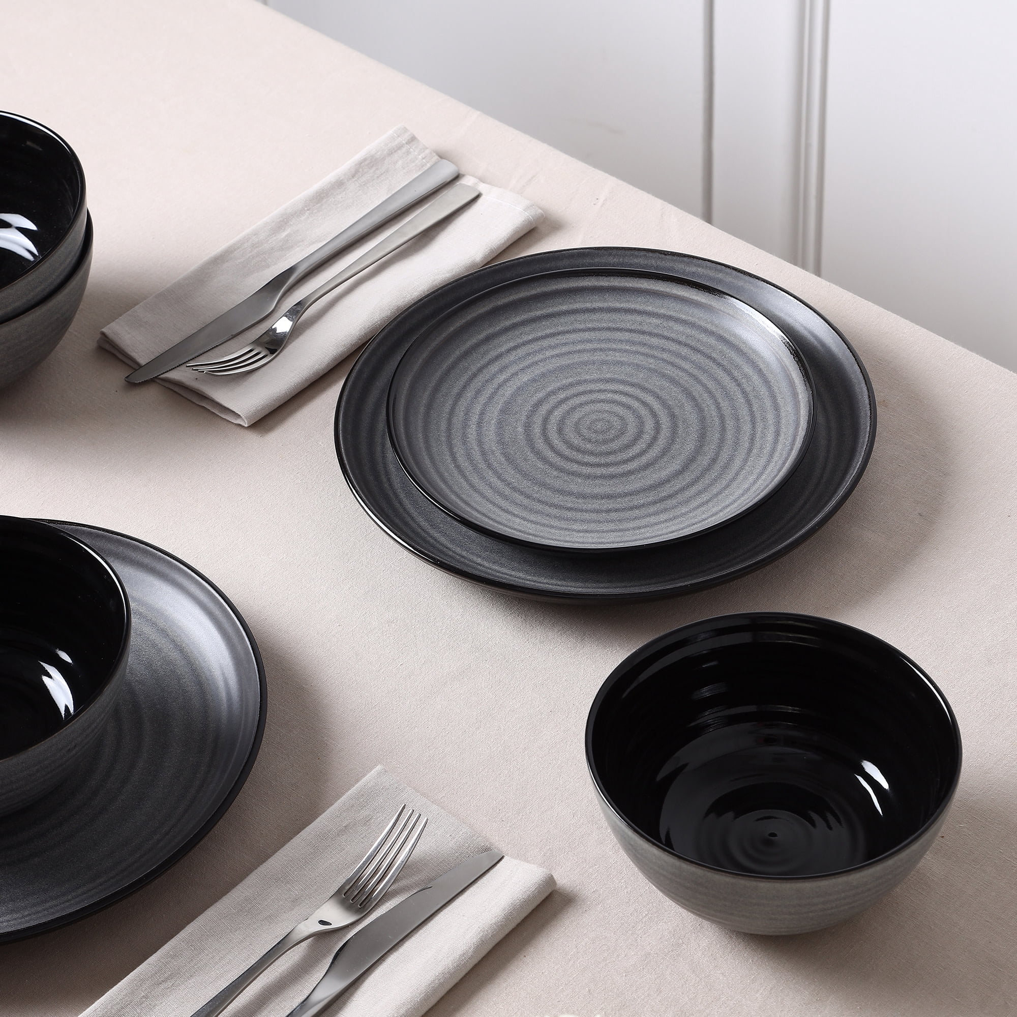 Stone Lain Dua Dinner Plate Set Stoneware, 4-Piece, Black